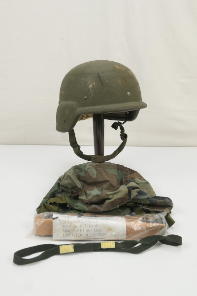 #H Nato PASG Paratrooper combat helmet Combat helmet size S with US Woodland helmet cover