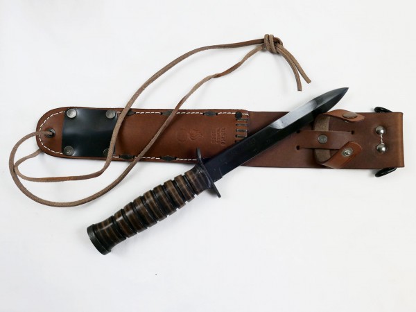 US M3 Fighting Knife with M6 leather sheath / US combat knife