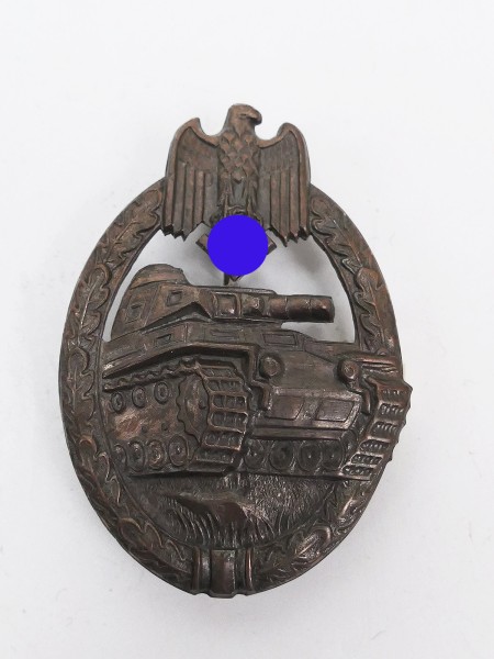 Panzerkampfabzeichen Wehrmacht level bronze - hollow embossed