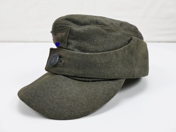 Luftwaffe field division M43 single button field cap size 57 with LW trapezoid effects from museum resolution