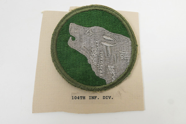 Original US ARMY WW2 Infantry Division Badge Patch - 104th Infantry