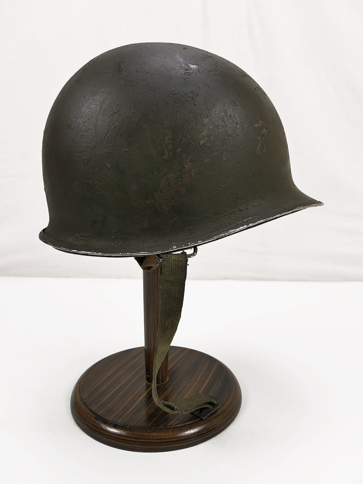 US Army WW2 M1 Front Seam Helmet (Stahlhelm) with liner / chin strap ...